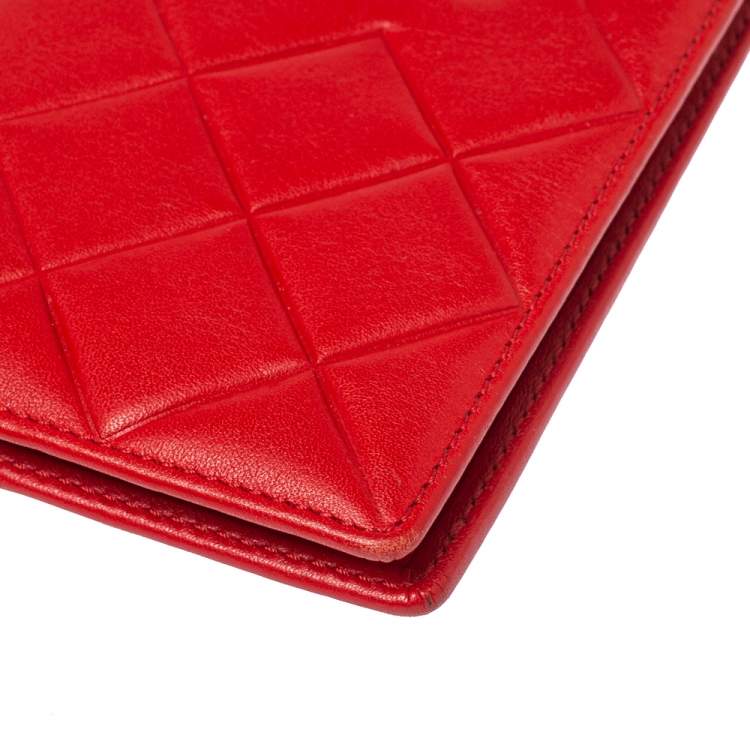 Pre Owned Carolina Herrera Preppy Red Quilted Leather Flap Wallet