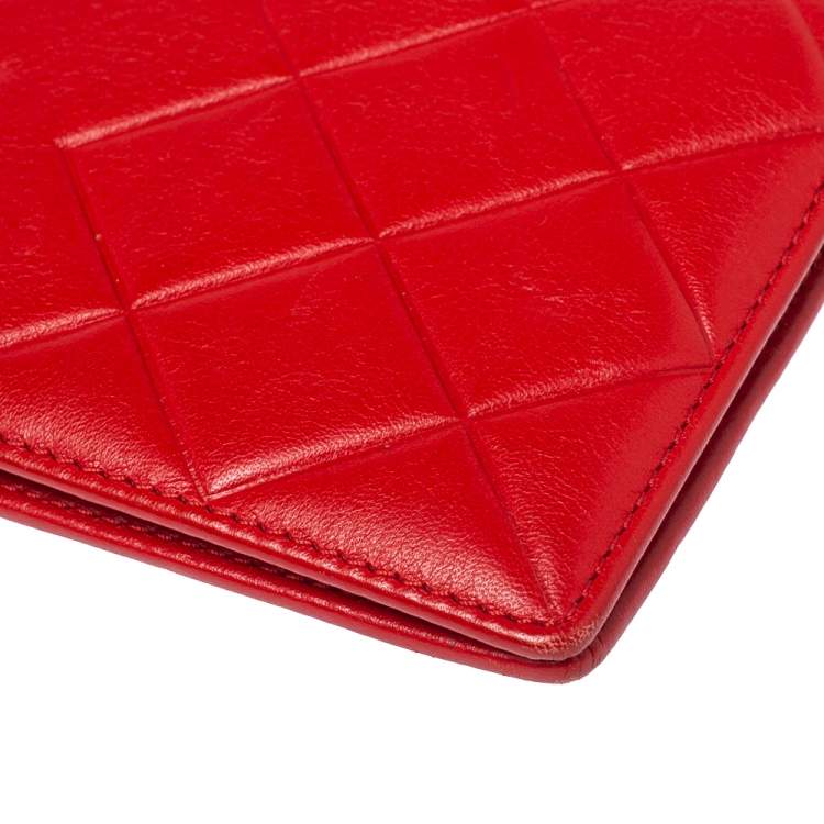 Pre Owned Carolina Herrera Preppy Red Quilted Leather Flap Wallet
