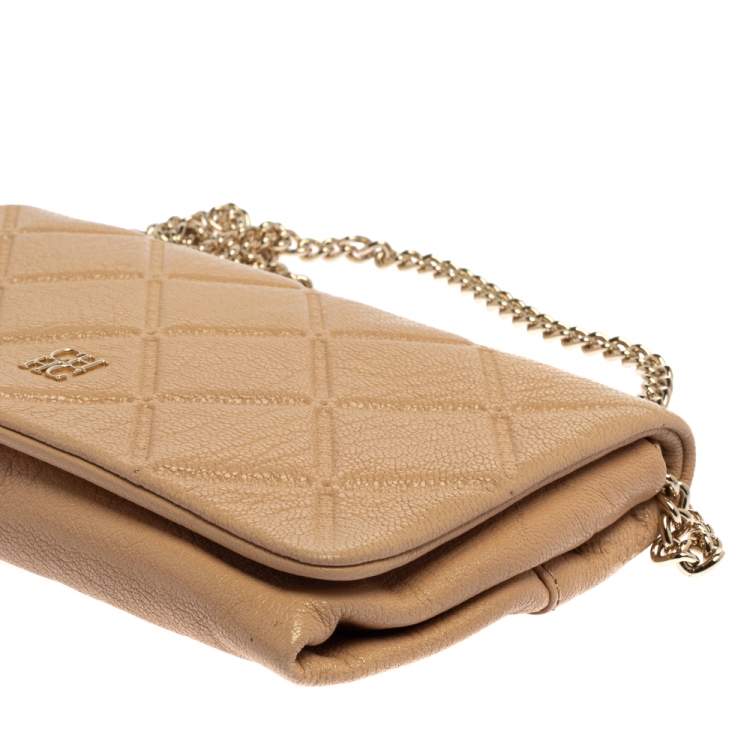 Pre Owned Carolina Herrera Beige Quilted Embossed Leather Flap Chain Clutch