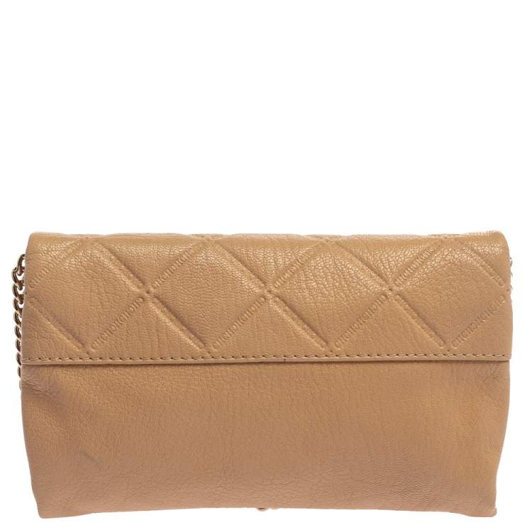 Pre Owned Carolina Herrera Beige Quilted Embossed Leather Flap Chain Clutch
