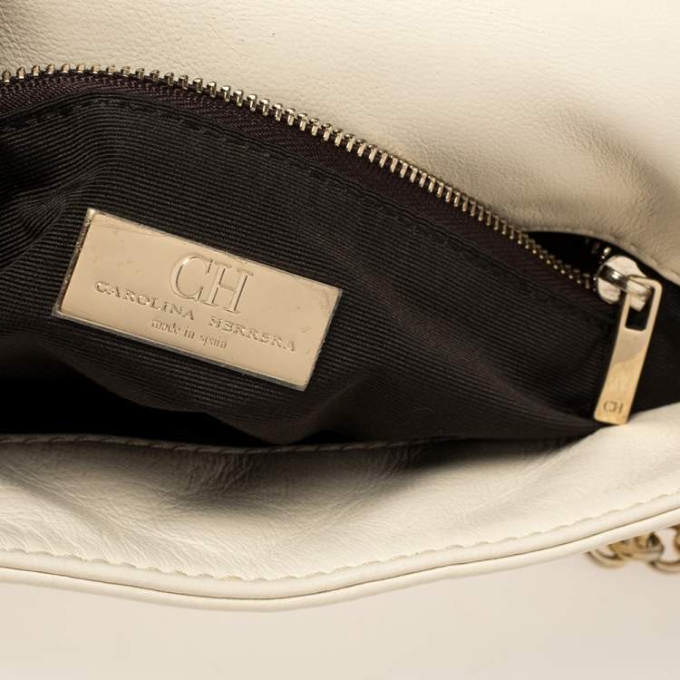 Pre Owned Carolina Herrera Off White Quilted Leather Flap Crossbody Bag