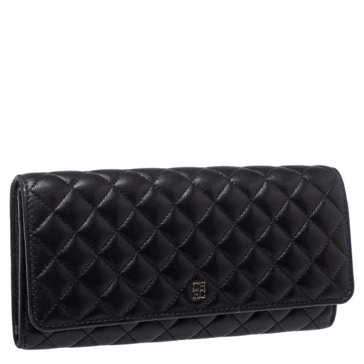 Pre Owned Carolina Herrera Black Quilted Leather Flap Wallet