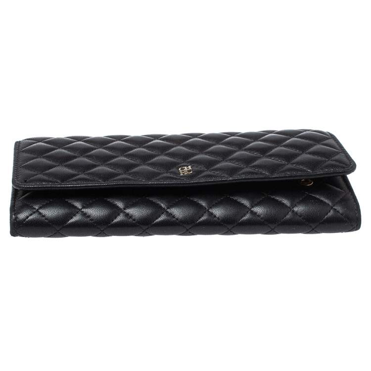 Pre Owned Carolina Herrera Black Quilted Leather Flap Wallet