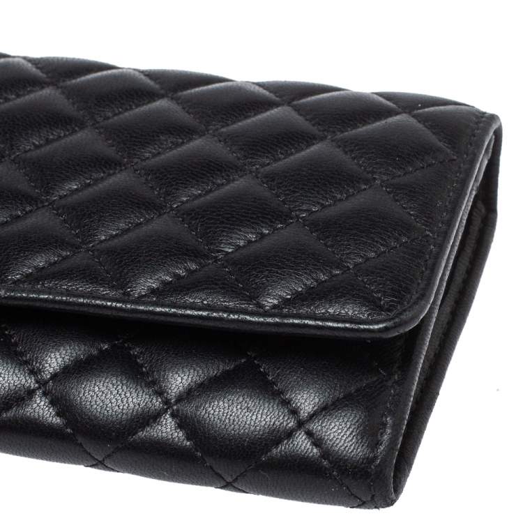 Pre Owned Carolina Herrera Black Quilted Leather Flap Wallet