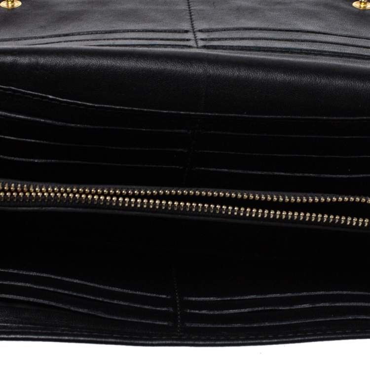 Pre Owned Carolina Herrera Black Quilted Leather Flap Wallet