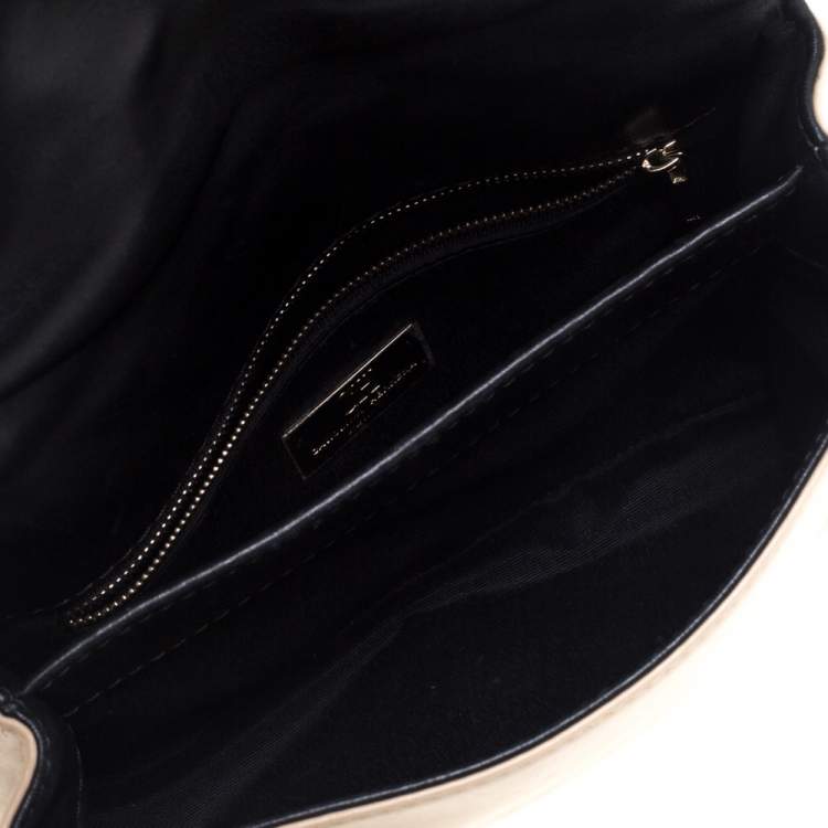 Pre Owned Carolina Herrera Beige/Black Quilted Leather Flap Shoulder Bag