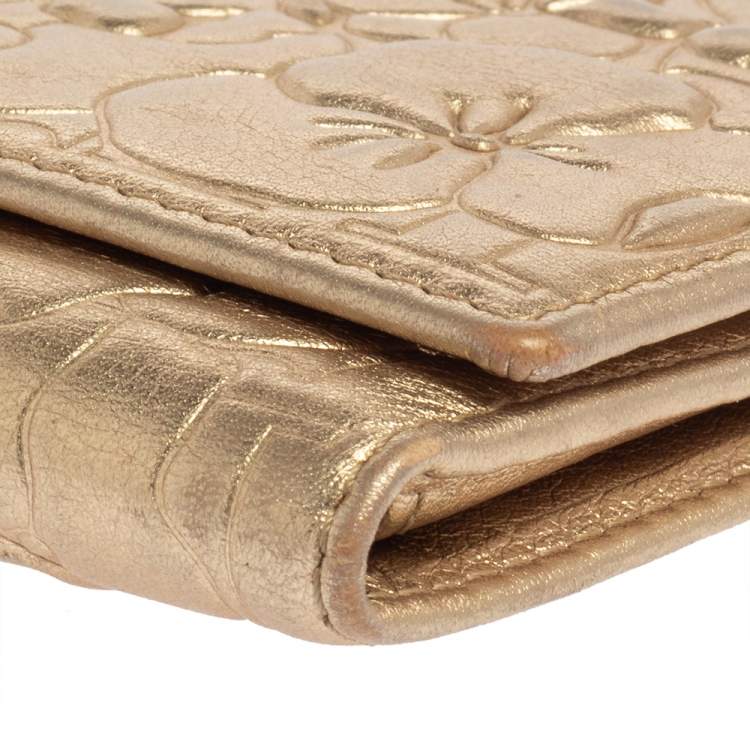 Pre Owned Carolina Herrera Gold Floral Embossed Leather Trifold Continental Wallet