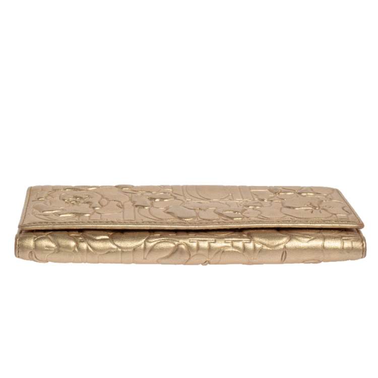 Pre Owned Carolina Herrera Gold Floral Embossed Leather Trifold Continental Wallet