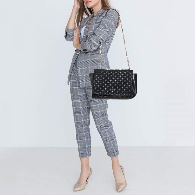 Pre Owned Carolina Herrera Black Quilted Leather Flap Chain Shoulder Bag