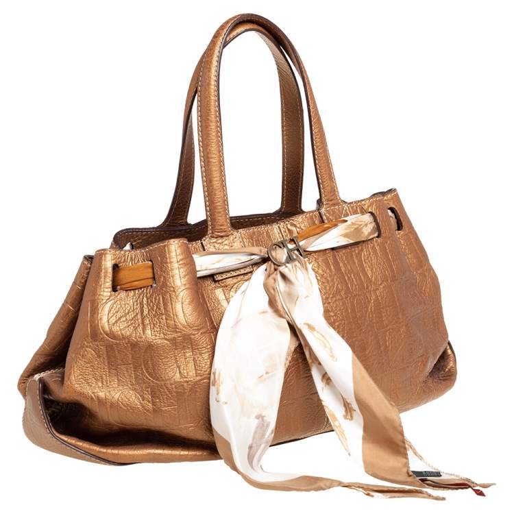 مملوكة مسب قًا Carolina Herrera Metallic Gold Monogram Embossed Leather Scarf Tote