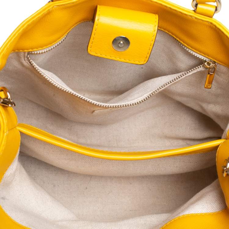 Pre Owned Carolina Herrera Yellow Leather Charm Tote