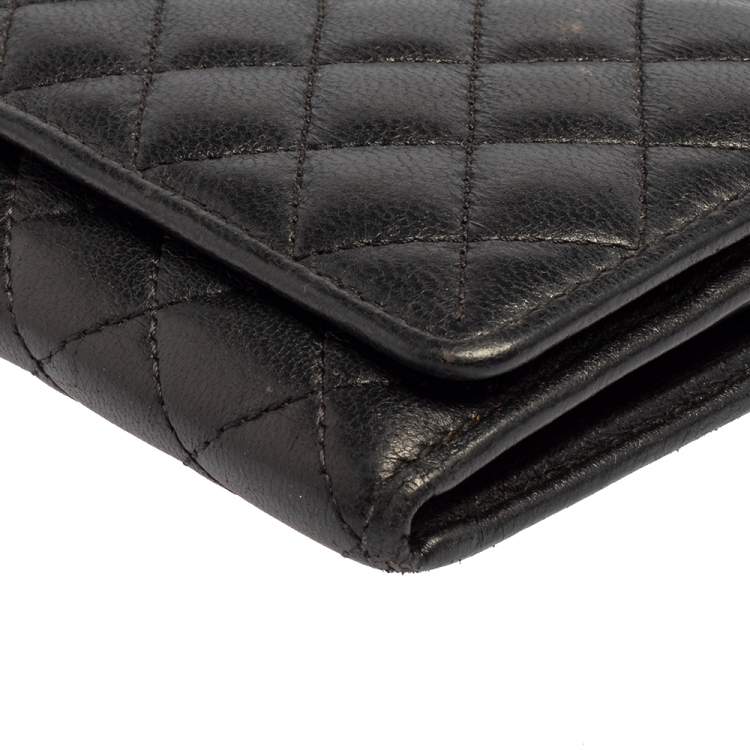 Pre Owned Carolina Herrera Black Quilted Leather Flap Wallet