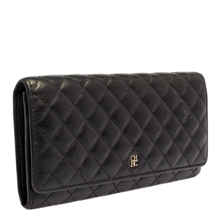 Pre Owned Carolina Herrera Black Quilted Leather Flap Wallet