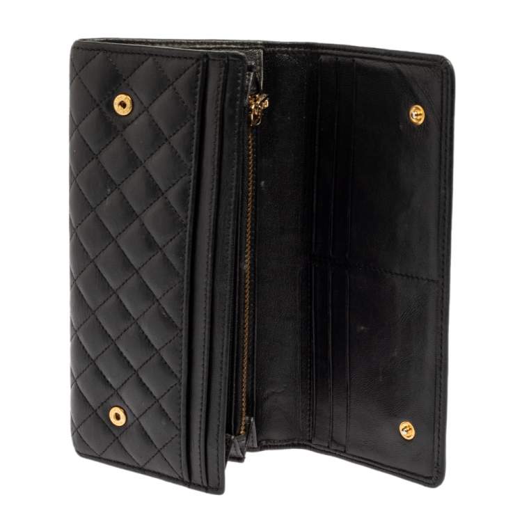 Pre Owned Carolina Herrera Black Quilted Leather Flap Wallet