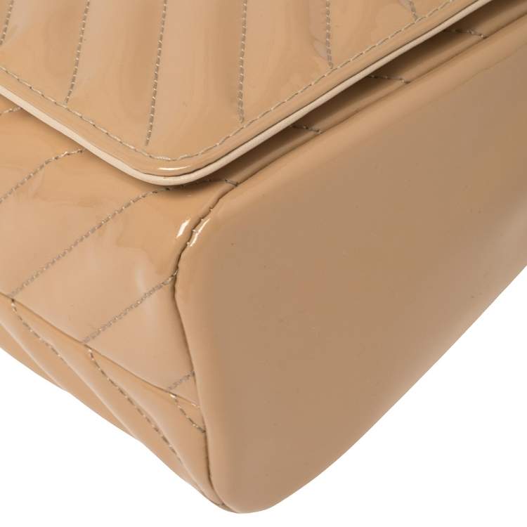 Pre Owned Carolina Herrera Beige Quilted Patent Leather Bimpa Flap Shoulder Bag