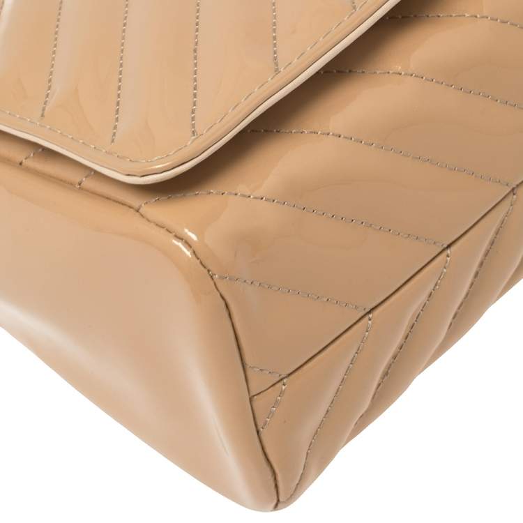 Pre Owned Carolina Herrera Beige Quilted Patent Leather Bimpa Flap Shoulder Bag