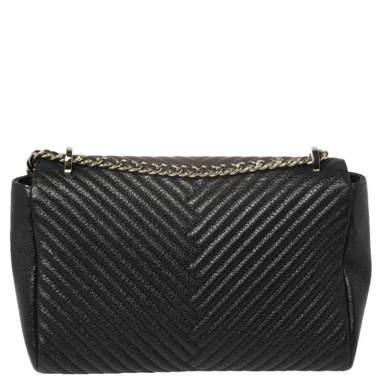 Pre Owned Carolina Herrera Black Chevron Leather Bimba Flap Bag