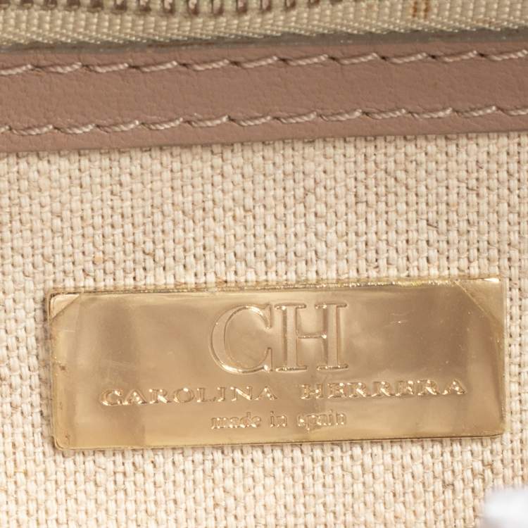 Pre Owned Carolina Herrera Black Leather Envelope Flap Crossbody Bag