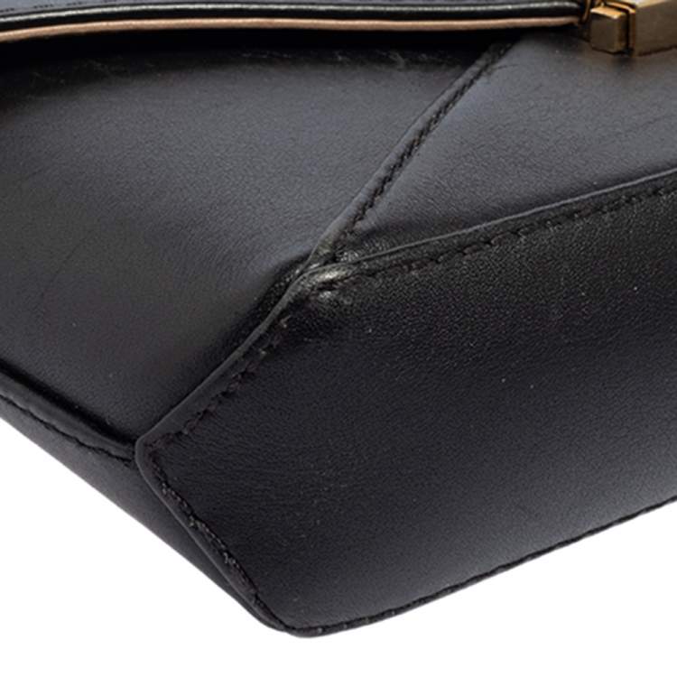 Pre Owned Carolina Herrera Black Leather Envelope Flap Crossbody Bag