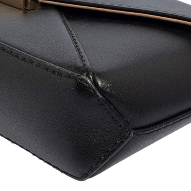Pre Owned Carolina Herrera Black Leather Envelope Flap Crossbody Bag