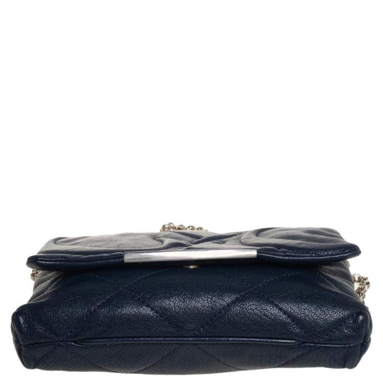 Pre Owned Carolina Herrera Blue Quilted Leather Flap Chain Shoulder Bag