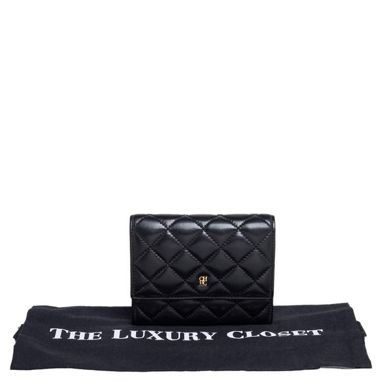 Pre Owned Carolina Herrera Black Quilted Leather Trifold Wallet