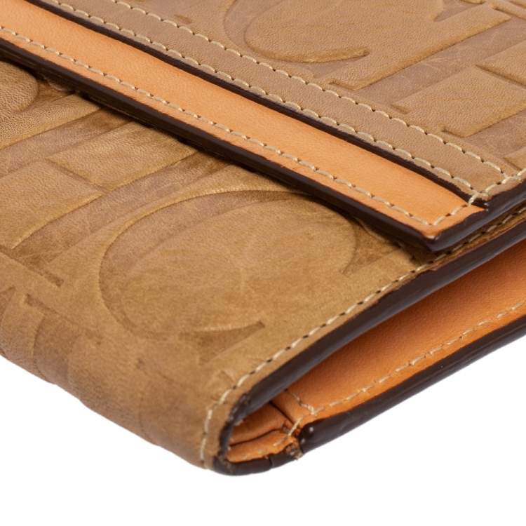 مملوكة مسبقًا Carolina Herrera Beige Monogram Leather Trifold Wallet