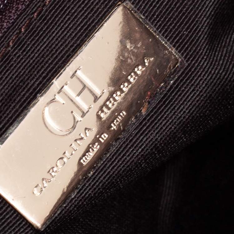 Pre Owned Carolina Herrera Metallic Gold Monogram Embossed Leather Bow Chain Clutch