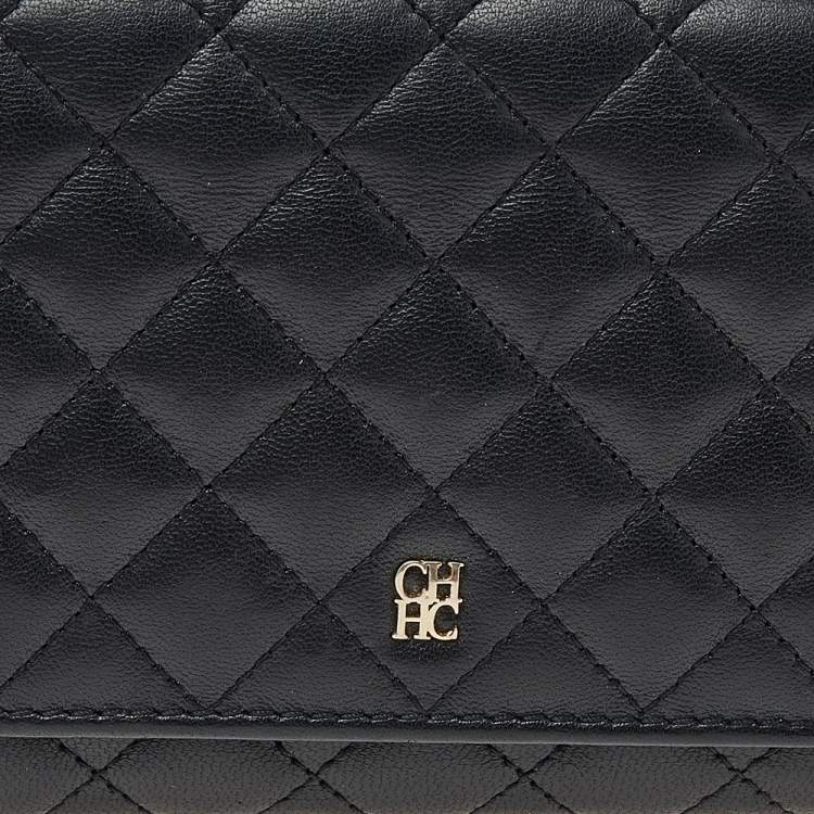 Pre Owned Carolina Herrera Black Quilted Leather Flap Wallet