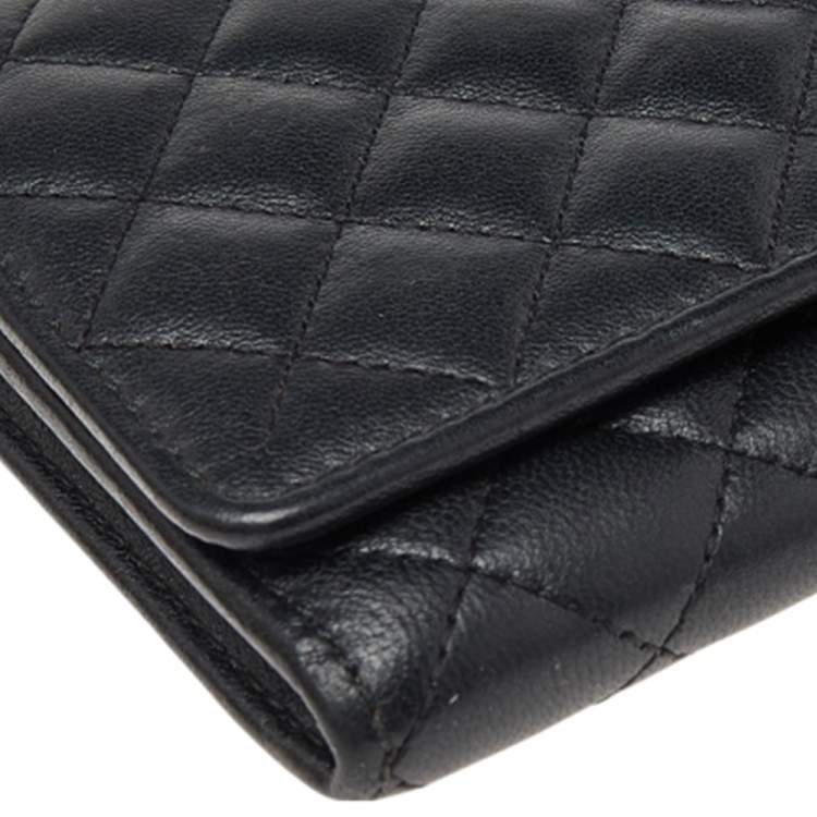 Pre Owned Carolina Herrera Black Quilted Leather Flap Wallet