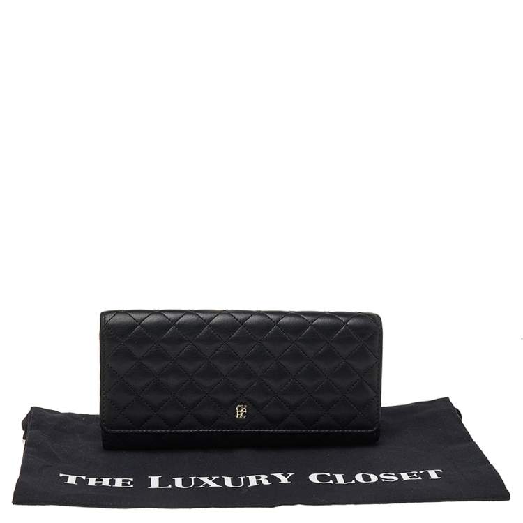 Pre Owned Carolina Herrera Black Quilted Leather Flap Wallet