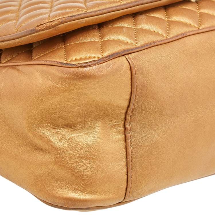 مملوكة مسبقًا Carolina Herrera Gold Quilted Leather Flap Chain Shoulder Bag