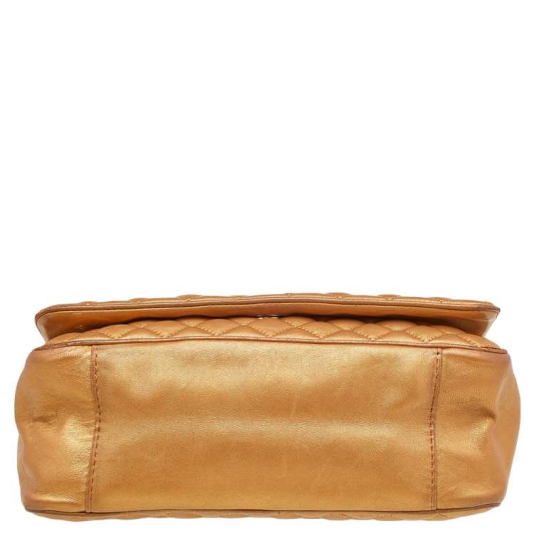 مملوكة مسبقًا Carolina Herrera Gold Quilted Leather Flap Chain Shoulder Bag