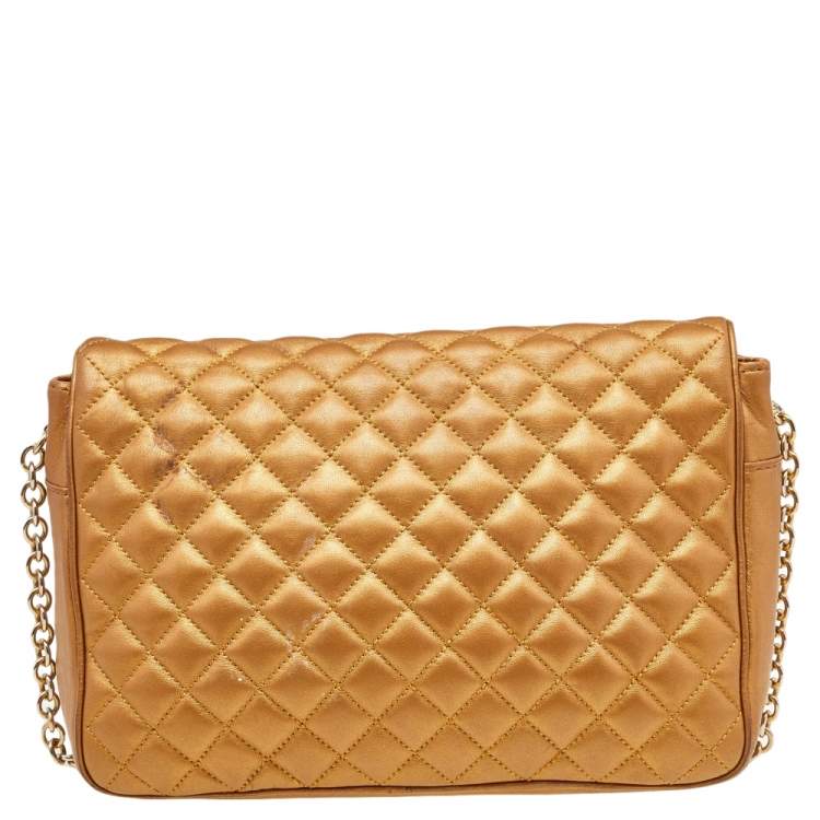 مملوكة مسبقًا Carolina Herrera Gold Quilted Leather Flap Chain Shoulder Bag