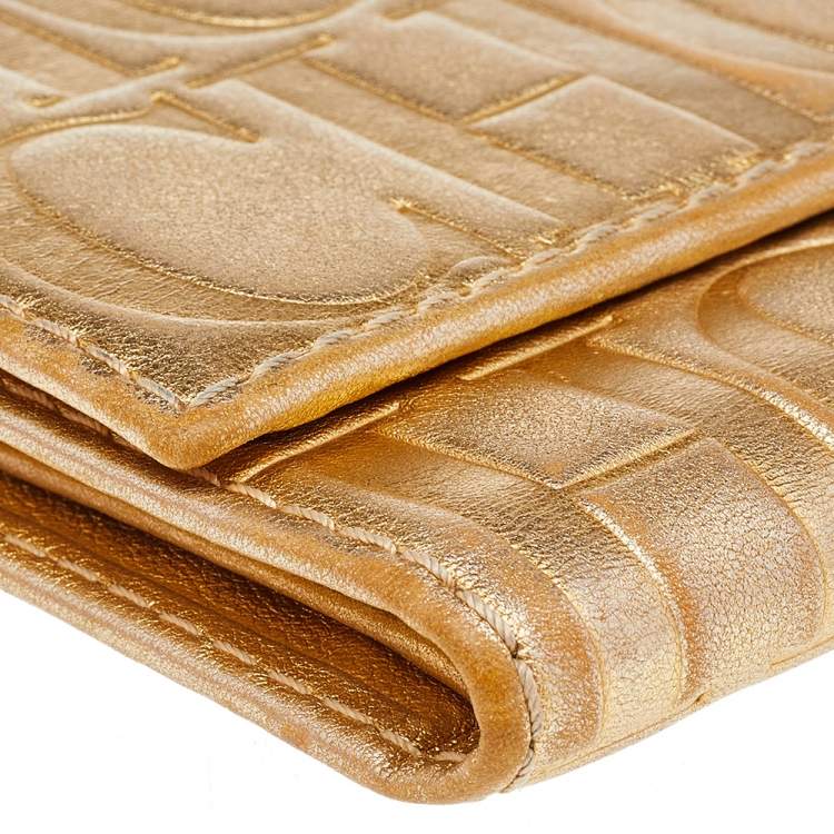 مملوكة مسبقًا Carolina Herrera Metallic Gold Monogram Leather Tassel Trifold Wallet