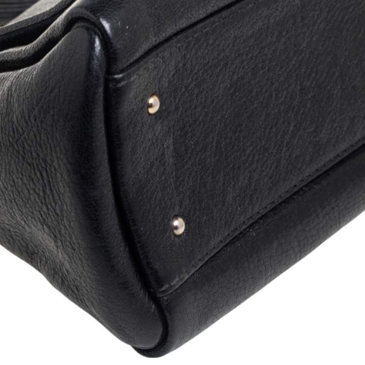 مملوكة مسبقًا Carolina Herrera Black Leather Chain Flap Shoulder Bag