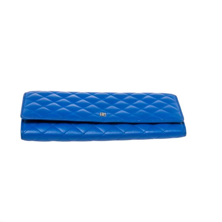 Pre Owned Carolina Herrera Blue Quilted Leather Long Trifold Wallet