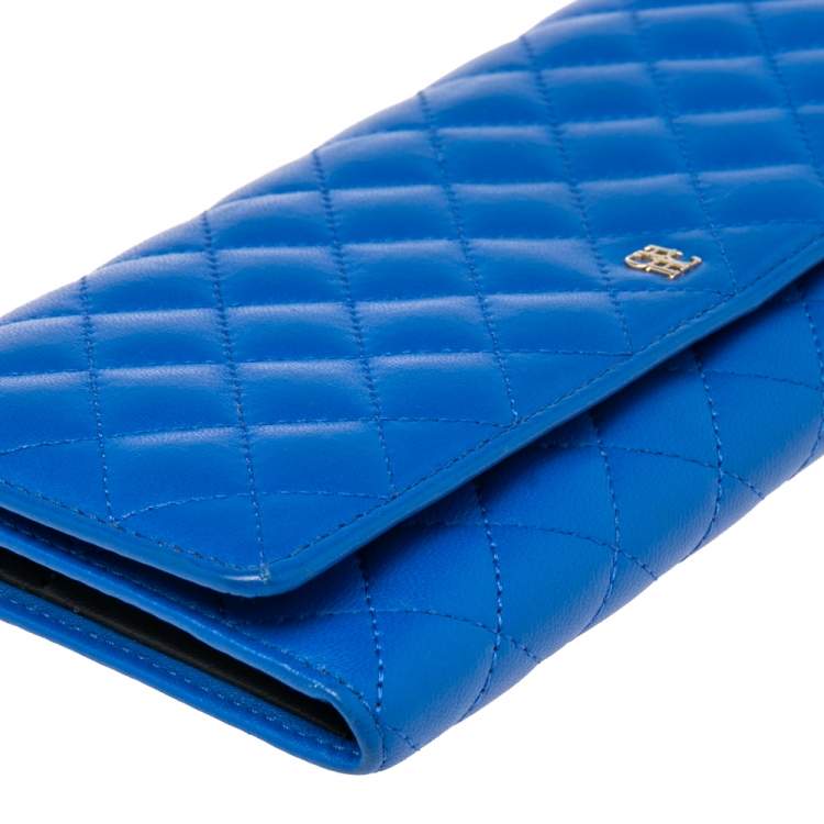 Pre Owned Carolina Herrera Blue Quilted Leather Long Trifold Wallet