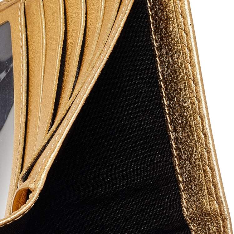مملوكة مسبقًا Carolina Herrera Metallic Gold Embossed Leather Trifold Compact Wallet