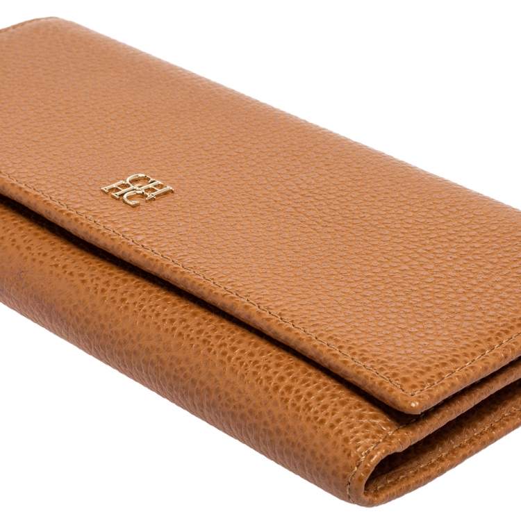 Pre Owned Carolina Herrera Tan Grained Leather Flap Continental Wallet