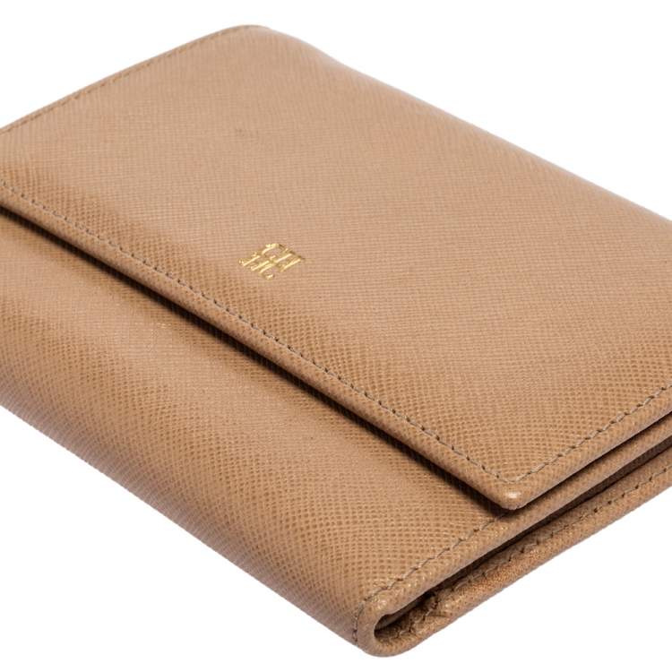 Pre Owned Carolina Herrera Beige Leather Trifold Wallet