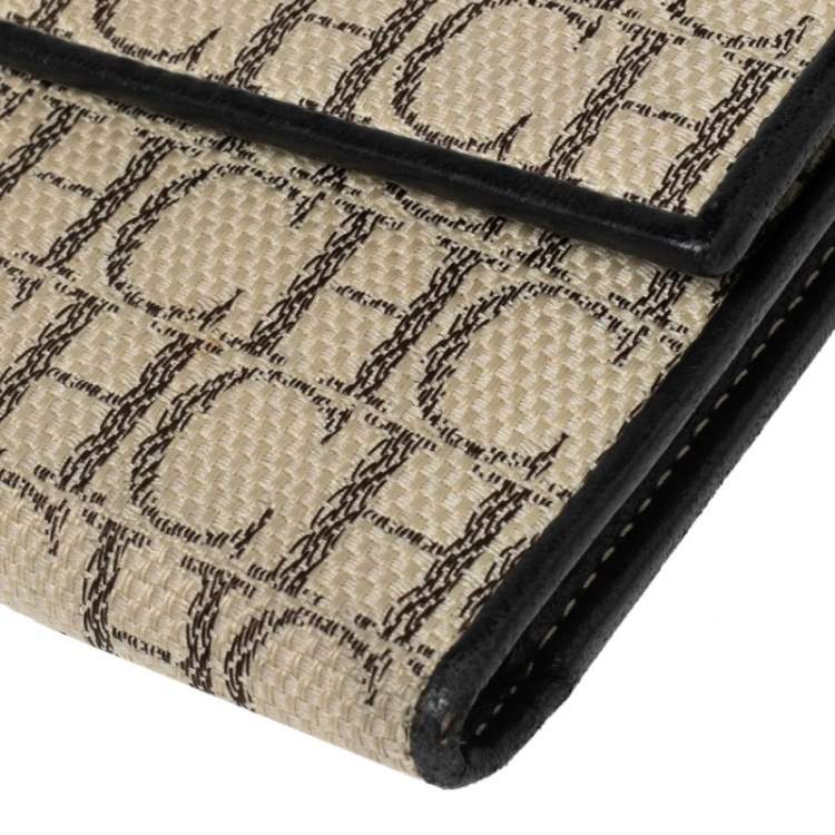 Pre Owned Carolina Herrera Cream/Black Signature Canvas Leather Trifold Wallet