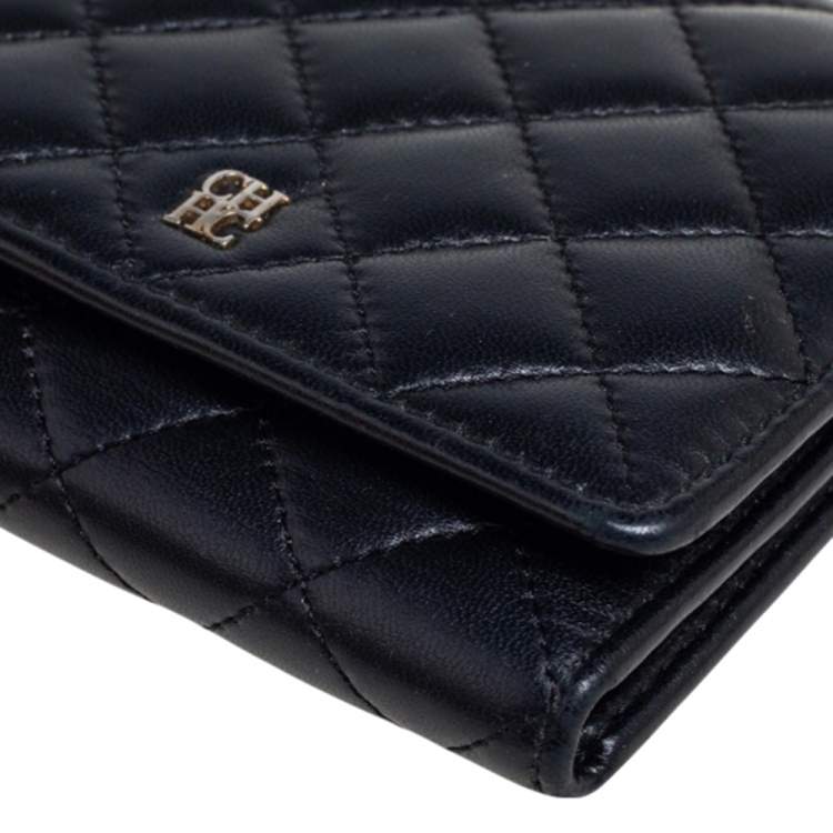 Pre Owned Carolina Herrera Black Quilted Leather Trifold Compact Wallet