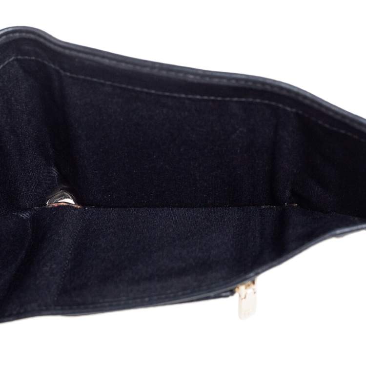 Pre Owned Carolina Herrera Black Quilted Leather Trifold Compact Wallet