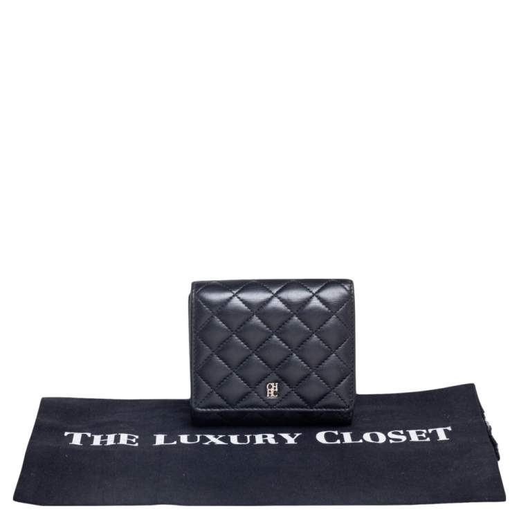 Pre Owned Carolina Herrera Black Quilted Leather Trifold Compact Wallet