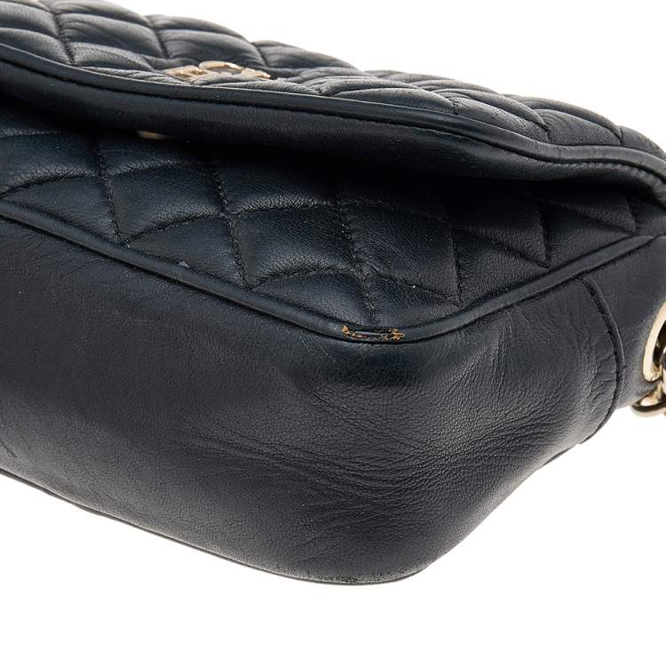 Pre Owned Carolina Herrera Black Quilted Leather Chain Shoulder Bag