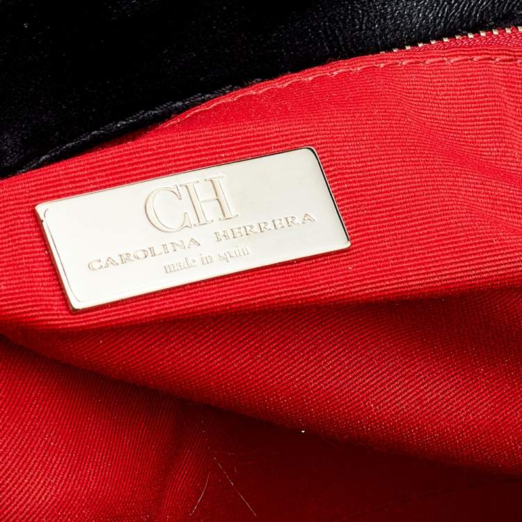 Pre Owned Carolina Herrera Black Quilted Leather Flap Chain Shoulder Bag