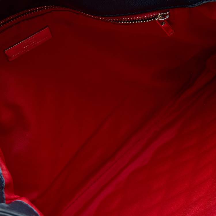 Pre Owned Carolina Herrera Navy Blue Quilted Leather Flap Chain Shoulder Bag