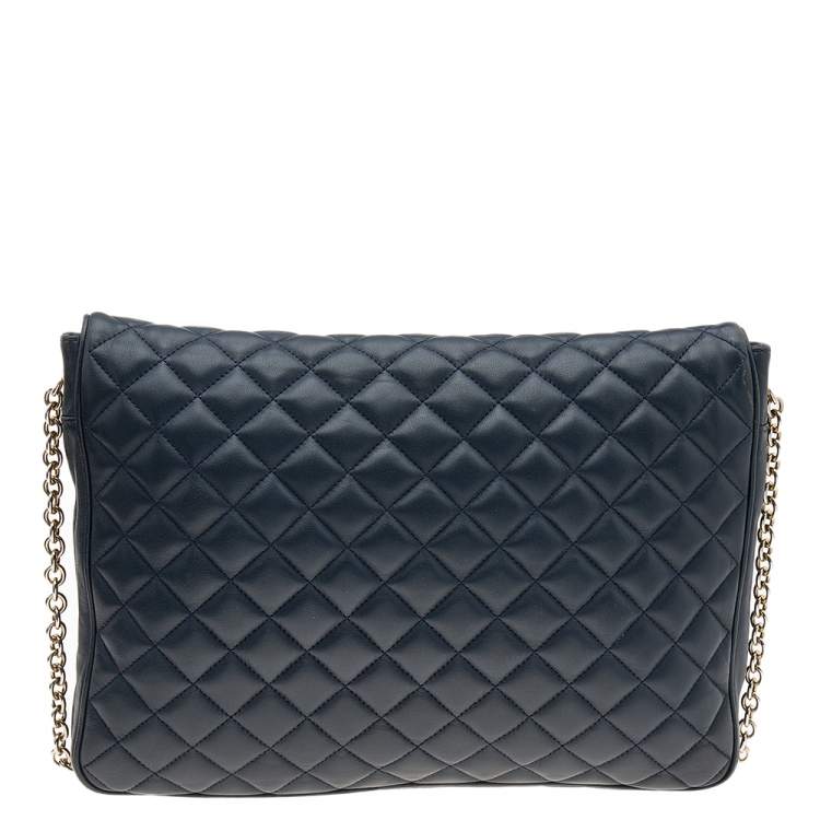 Pre Owned Carolina Herrera Navy Blue Quilted Leather Flap Chain Shoulder Bag