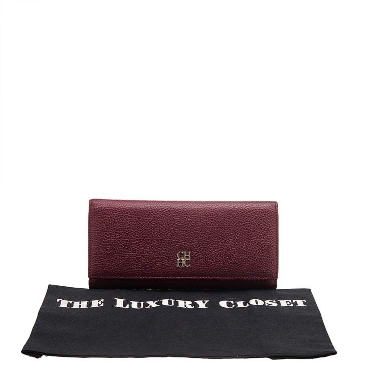Pre Owned Carolina Herrera Burgundy Grained Leather Flap Continental Wallet